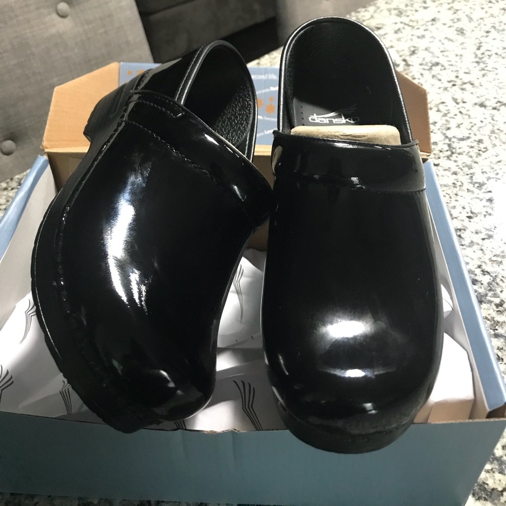 Dansko Professional Black Patent- New - Size 38